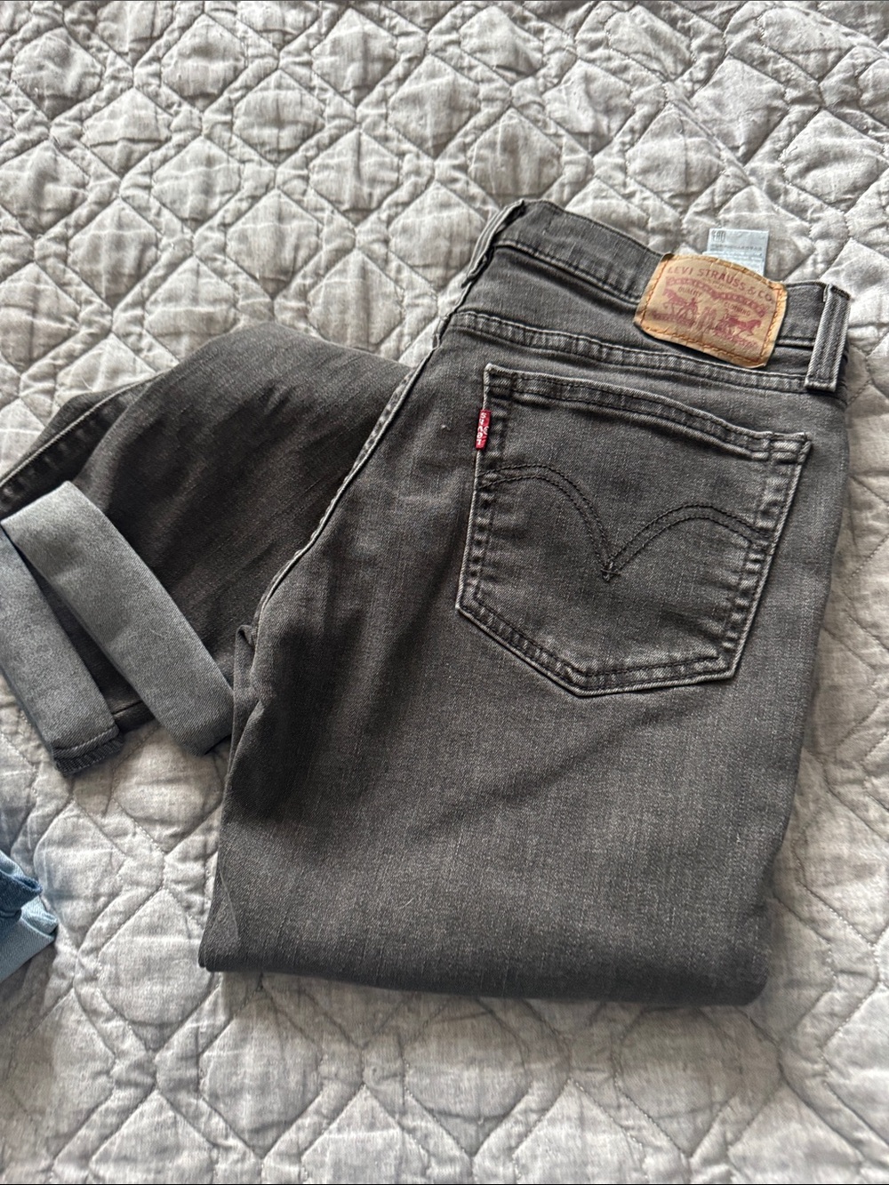 Levi's Men's Charcoal Black Slim Straight Jeans